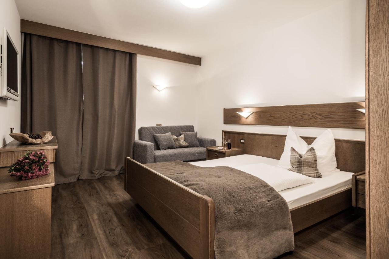 Hotel Zum Loewen - Al Leone Meltina Extérieur photo