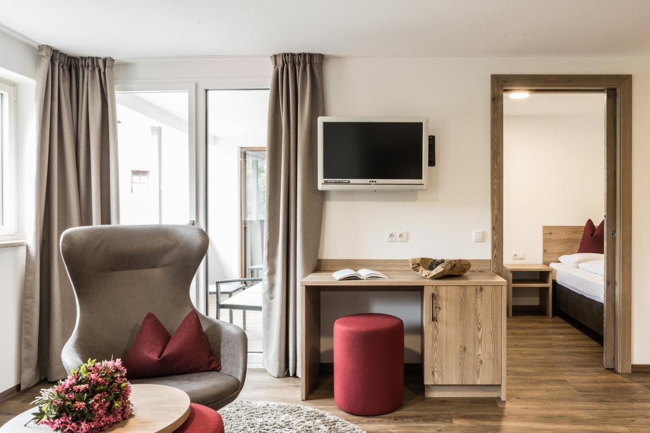Hotel Zum Loewen - Al Leone Meltina Extérieur photo