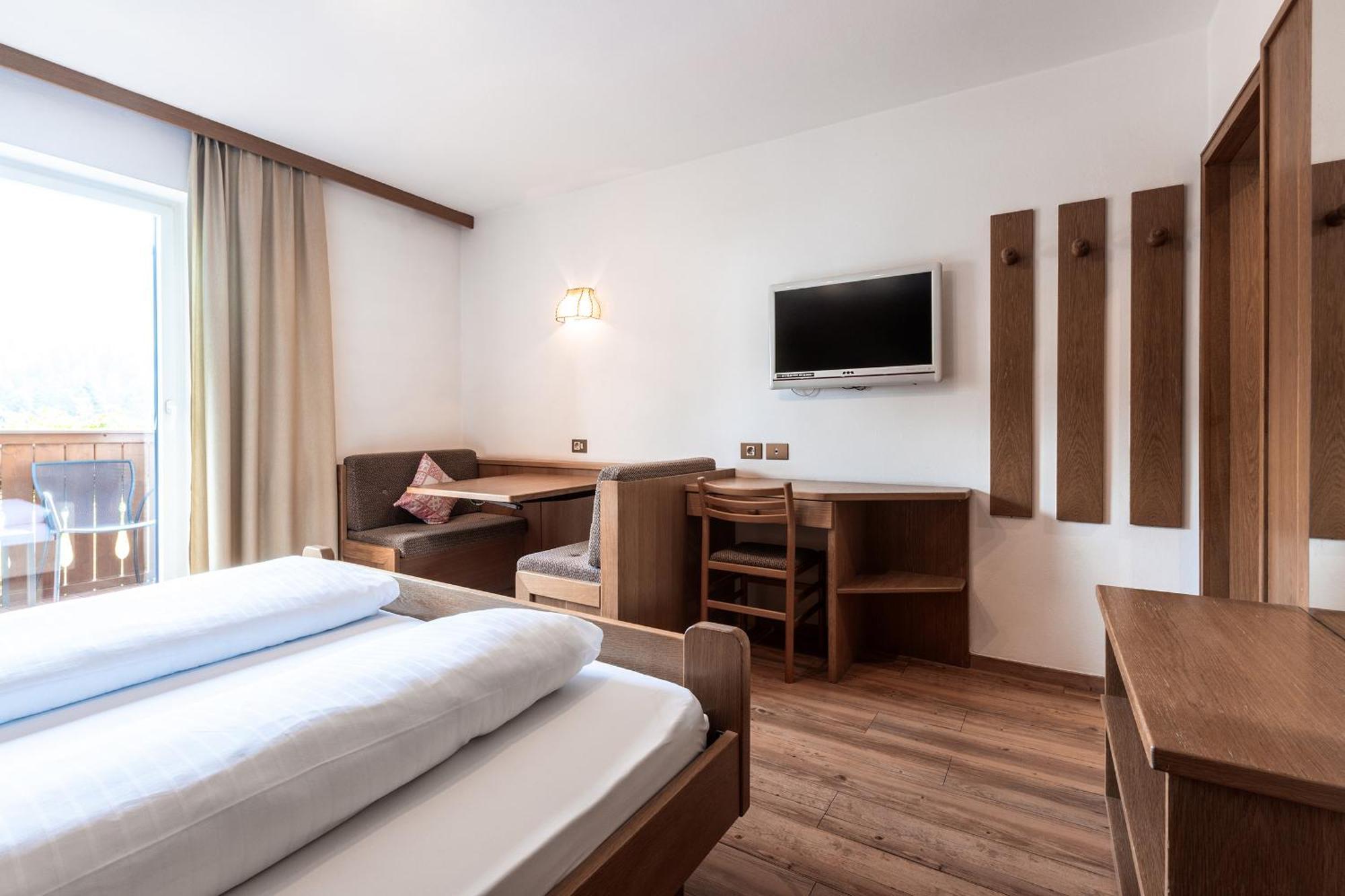 Hotel Zum Loewen - Al Leone Meltina Extérieur photo
