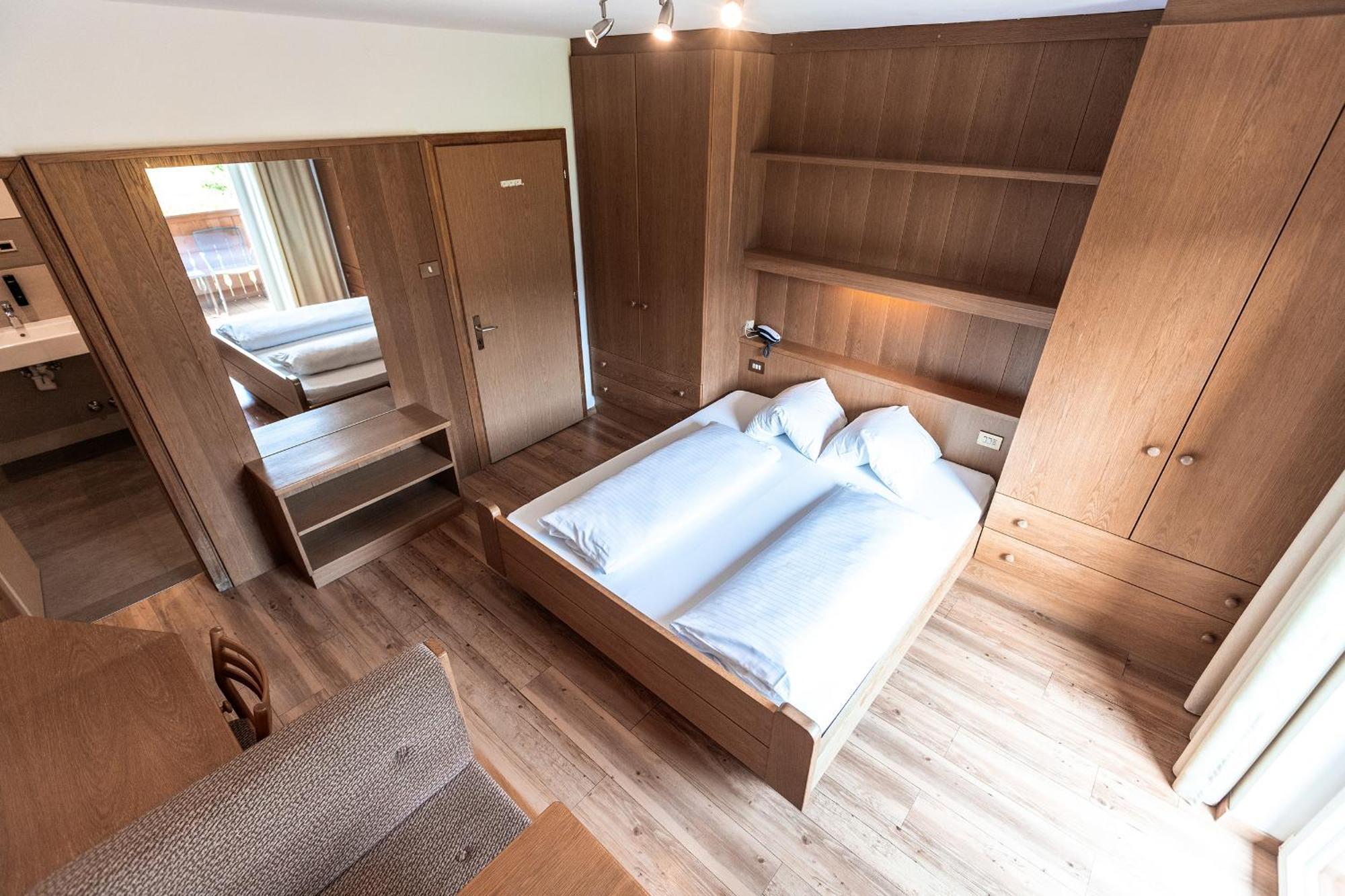 Hotel Zum Loewen - Al Leone Meltina Extérieur photo