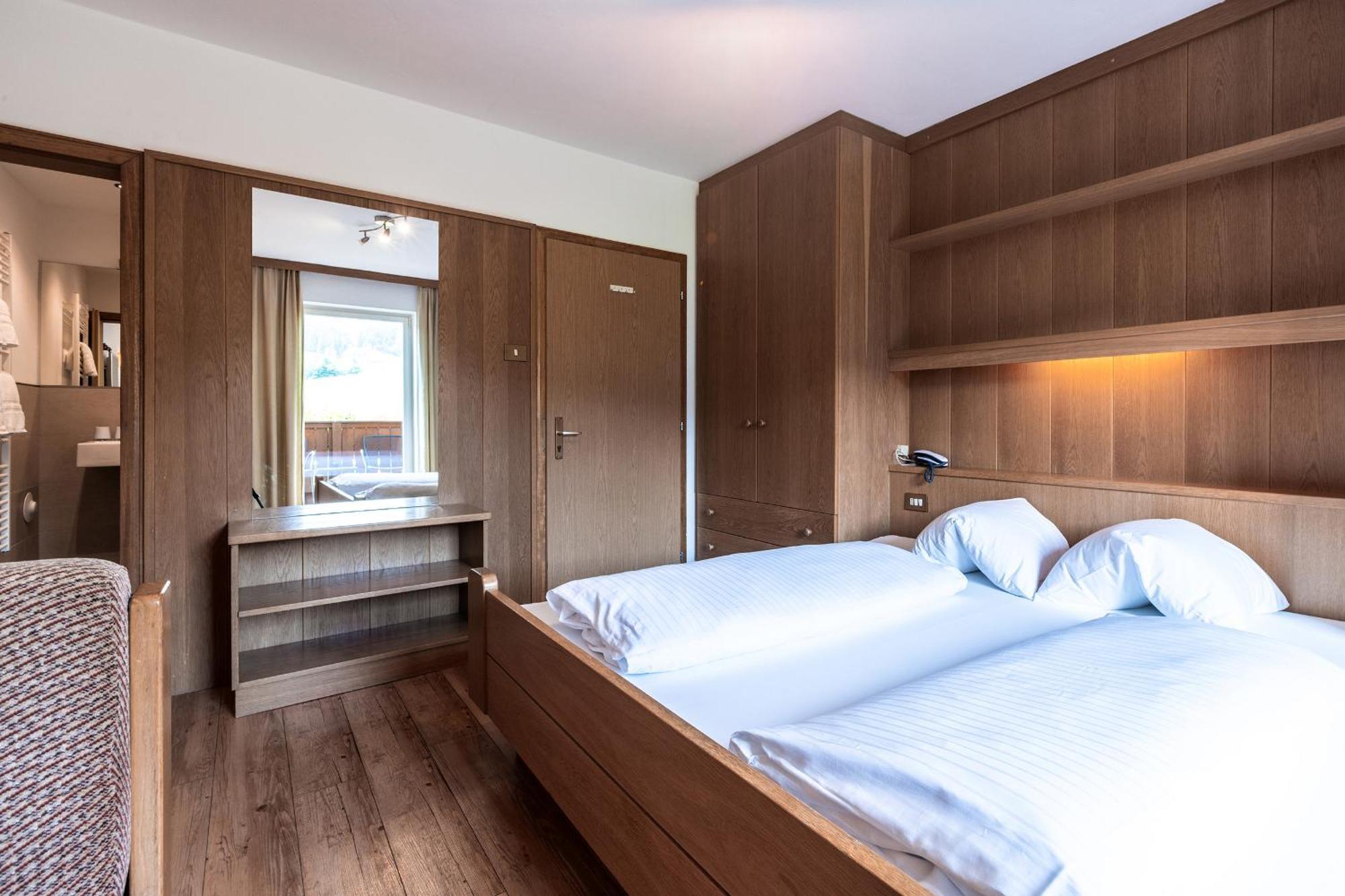 Hotel Zum Loewen - Al Leone Meltina Extérieur photo