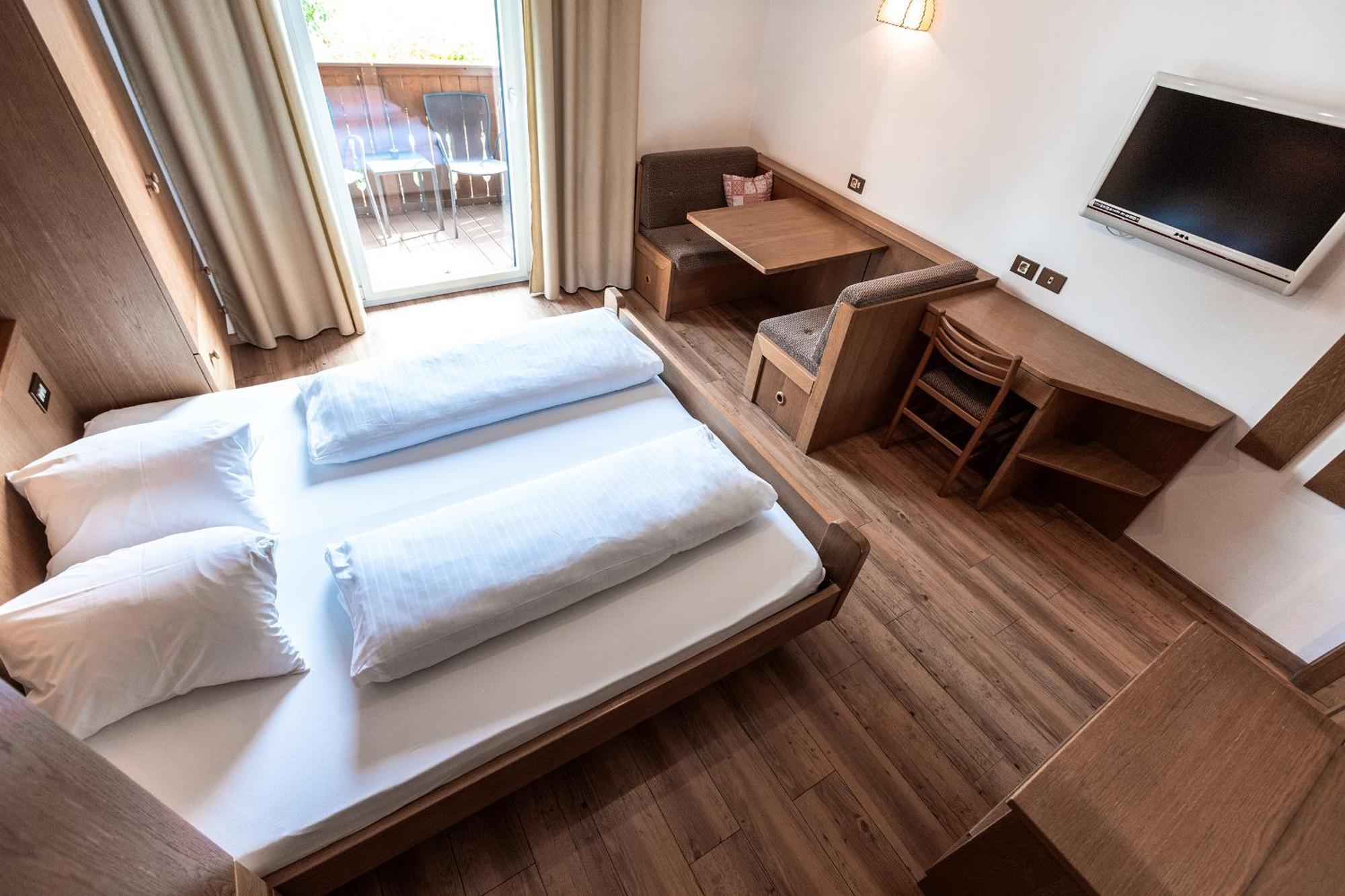 Hotel Zum Loewen - Al Leone Meltina Extérieur photo