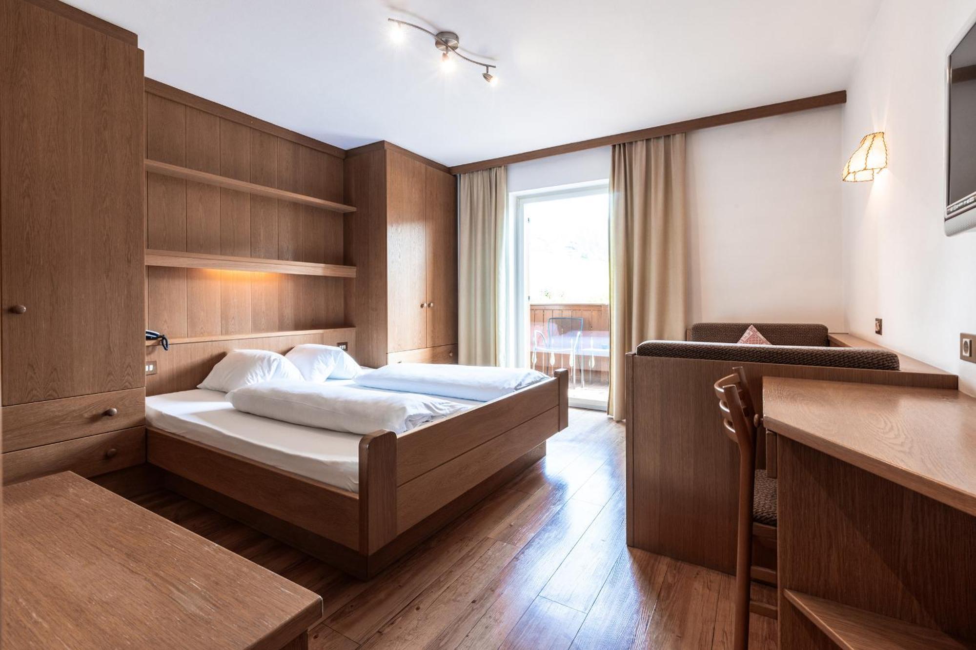 Hotel Zum Loewen - Al Leone Meltina Extérieur photo