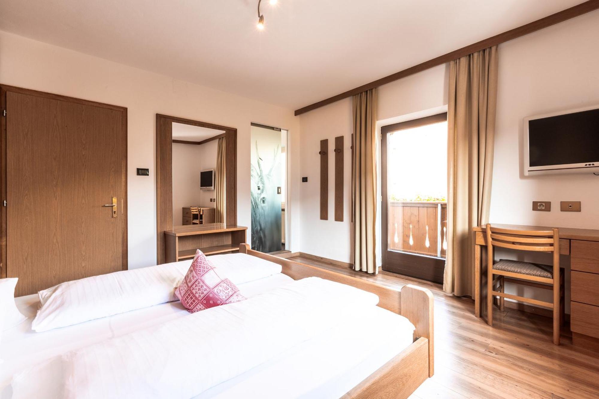 Hotel Zum Loewen - Al Leone Meltina Extérieur photo